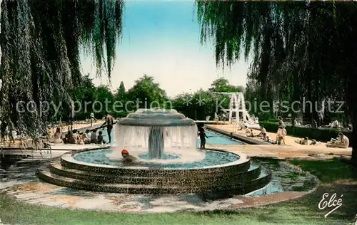 AK / Ansichtskarte Vichy_Allier La Fontaine de la Piscine Vichy Allier