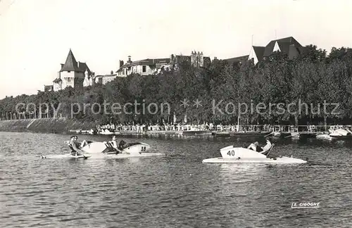 AK / Ansichtskarte Vichy_Allier Les bords de l Allier Les Pedalos Vichy Allier