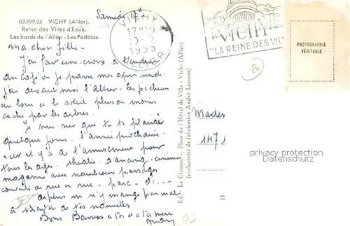 AK / Ansichtskarte Vichy_Allier Les bords de l Allier Les Pedalos Vichy Allier