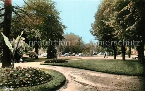 AK / Ansichtskarte Neris les Bains Parc Station Thermale Neris les Bains