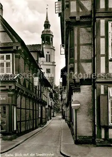 Celle_Niedersachsen Gasse mit Stadtkirche Celle_Niedersachsen