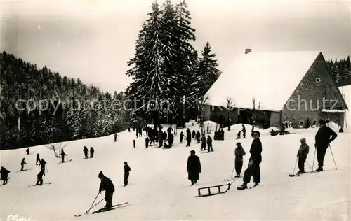 AK / Ansichtskarte Hauteville Lompnes Ferme Guichard en hiver Sports d hiver Hauteville Lompnes