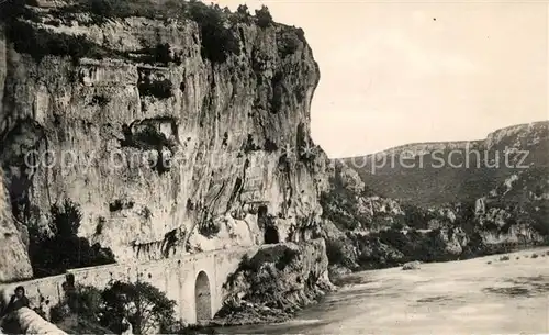AK / Ansichtskarte Vallon Pont d_Arc Le defile Vallon Pont d Arc