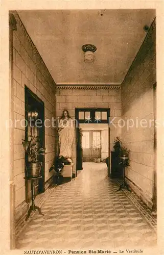 AK / Ansichtskarte Naut_d_Aveyron Pension Ste Marie Le Vestibule 