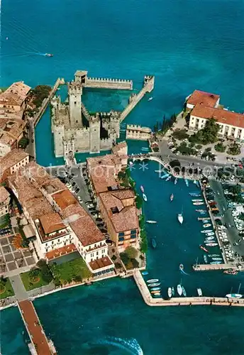AK / Ansichtskarte Sirmione_Lago_di_Garda Fliegeraufnahme Sirmione_Lago_di_Garda