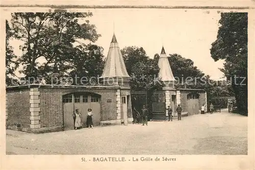 AK / Ansichtskarte Bois_de_Boulogne La Grille de Sevres Jardins de Bagatelle Bois_de_Boulogne