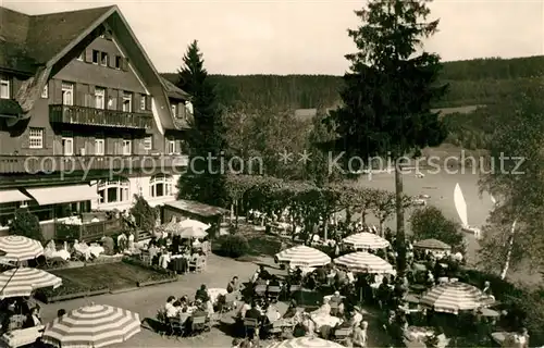 AK / Ansichtskarte Titisee Neustadt Schwarzwald Hotel am See Titisee Neustadt