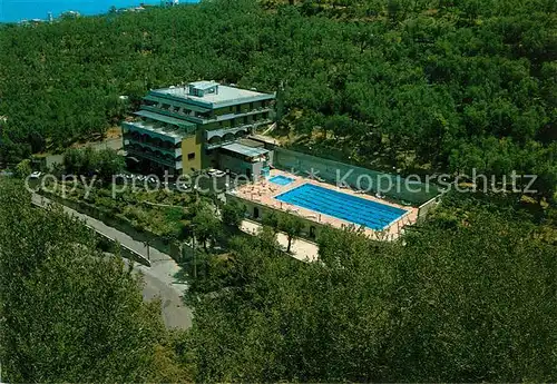 AK / Ansichtskarte Sorrento_Campania Hotel La Solara Fliegeraufnahme Sorrento Campania