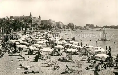 AK / Ansichtskarte Cannes_Alpes Maritimes Plage de la Croisette Cote d Azur Cannes Alpes Maritimes