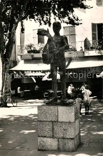 AK / Ansichtskarte Vallauris Mouton de Picasso Monument Statue Vallauris