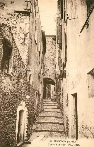 AK / Ansichtskarte Menton_Alpes_Maritimes Une vieille rue Menton_Alpes_Maritimes