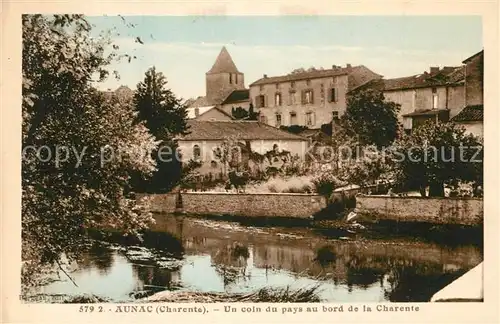 AK / Ansichtskarte Aunac Un coin du pays au bord de la Charente Aunac