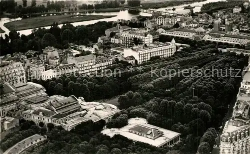 AK / Ansichtskarte Vichy_Allier Reine des Villes dEaux Vue aerienne sur le Casino et le Parc Vichy Allier