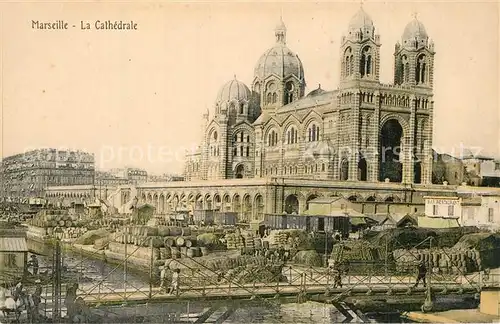 AK / Ansichtskarte Marseille_Bouches du Rhone La Cathedrale Marseille