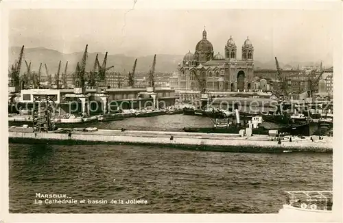 AK / Ansichtskarte Marseille_Bouches du Rhone La Cathedrale et bassin de la Joliette Marseille
