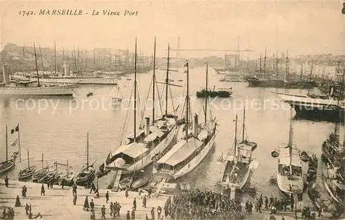 AK / Ansichtskarte Marseille_Bouches du Rhone Le Vieux Port Marseille