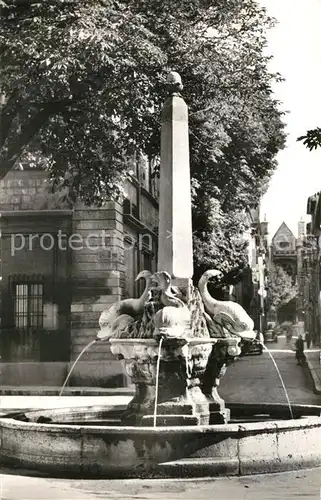 AK / Ansichtskarte Aix en Provence La Fontaine des Quatre Dauphins Aix en Provence