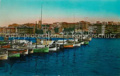 Marseille_Bouches du Rhone Le Quai du Port et Clocher des Accoules Marseille