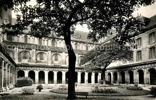 AK / Ansichtskarte Caen Abbaye aux Hommer Cour du Cloitre Caen