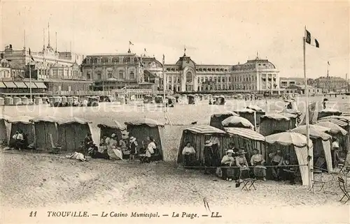 AK / Ansichtskarte Trouville sur Mer La Plage et le Casino Municipal Trouville sur Mer