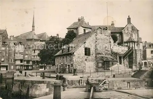 AK / Ansichtskarte Honfleur La Lieutenance vue des ecluses Honfleur