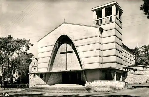 AK / Ansichtskarte Royan_Charente Maritime Eglise du Parc Royan Charente Maritime