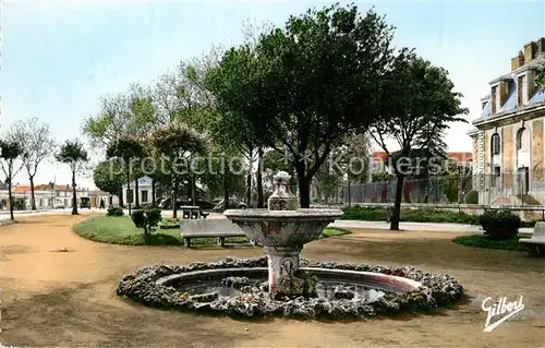 AK / Ansichtskarte Rochefort_sur_Mer Sur les Promenades Fontaine Rochefort_sur_Mer