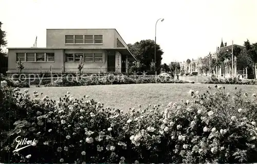 AK / Ansichtskarte Rochefort_sur_Mer Carrefour Etablissement Thermal Rochefort_sur_Mer