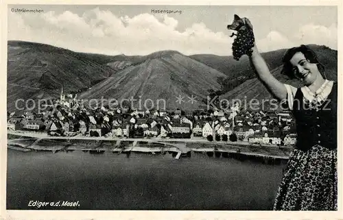 AK / Ansichtskarte Ediger_Mosel Panorama Frau mit Weintrauben Ediger Mosel