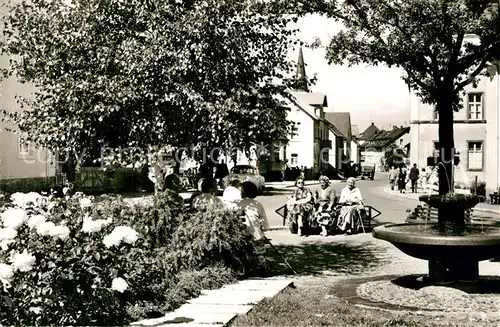 AK / Ansichtskarte Bischofsgruen Ortsansicht Park Brunnen Bischofsgruen
