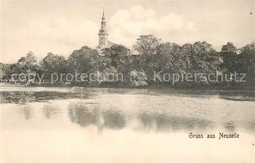 AK / Ansichtskarte Neuzelle Partie am Wasser Blick zur Kirche Neuzelle