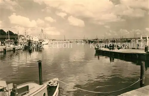 AK / Ansichtskarte Stralsund_Mecklenburg_Vorpommern Hafen Stralsund_Mecklenburg