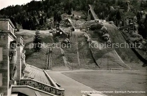 AK / Ansichtskarte Garmisch Partenkirchen Olympia Skistadion Skisprungschanzen im Sommer Garmisch Partenkirchen