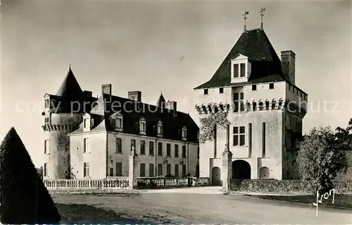 AK / Ansichtskarte Saintes_Charente Maritime Le Chateau de la Roche Courbon Saintes Charente Maritime