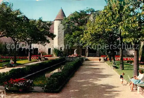 AK / Ansichtskarte Saint Amand Montrond Le Jardin du Musee Saint Amand Montrond