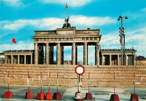 AK / Ansichtskarte Berlin 1961Brandenburger Tor nach August  Berlin