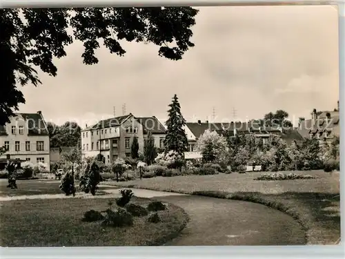 AK / Ansichtskarte Genthin Gr?nanlage am Bahnhof Genthin
