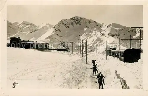 AK / Ansichtskarte Luchon_Haute Garonne Gare Au fond le C?cir Luchon Haute Garonne