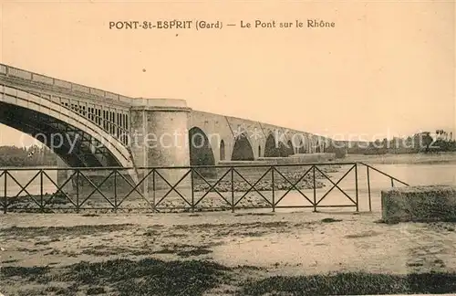 AK / Ansichtskarte Pont Saint Esprit Pont sur le Rhone Pont Saint Esprit
