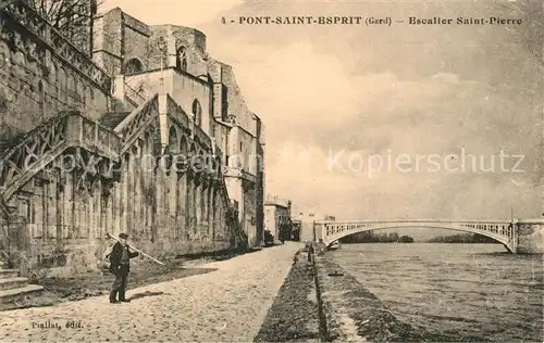 AK / Ansichtskarte Pont Saint Esprit Escallier Saint Pierre Pont Pont Saint Esprit