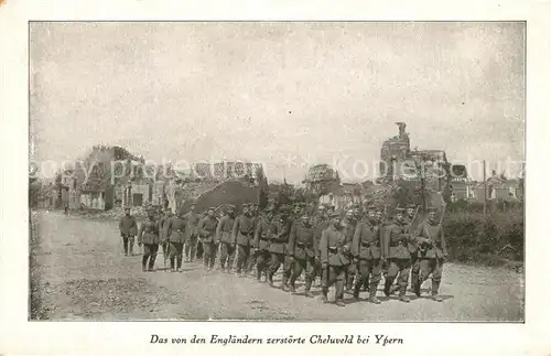 AK / Ansichtskarte Cheluveld Soldatenkompanie Zerstoertes Dorf in WK1 Cheluveld