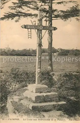 AK / Ansichtskarte Paimpol Croix aux Instruments de la Passion Paimpol