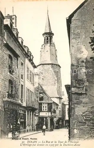 AK / Ansichtskarte Dinan La Rue Tour de l Horloge Dinan