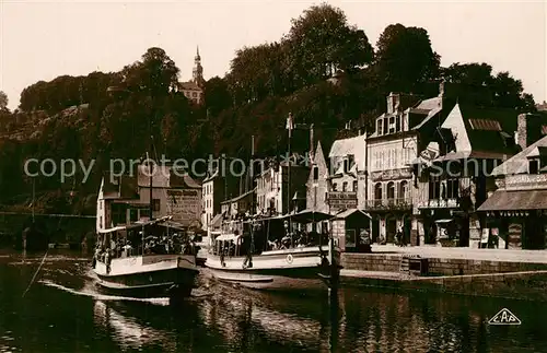 AK / Ansichtskarte Dinan Les Vedettes Promenade dans le Port Dinan