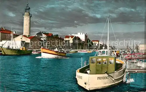 AK / Ansichtskarte Le_Grau du Roi_Gard Port Leuchtturm Le_Grau du Roi_Gard