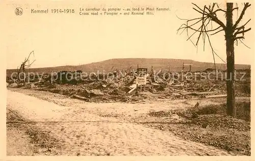 AK / Ansichtskarte Kemmel Le carrefour du pompier au fond je Mont Kemmel Kemmel