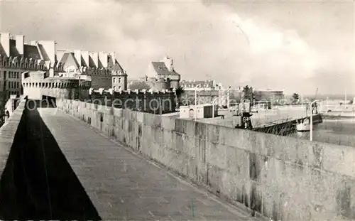 AK / Ansichtskarte Saint Malo_Ille et Vilaine_Bretagne Les Remparts Saint Malo_Ille et Vilaine