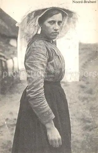 AK / Ansichtskarte Trachten_Holland Noord Brabant Junge Frau 