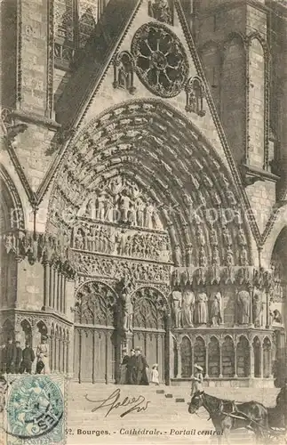 AK / Ansichtskarte Bourges Cathedrale Portail central Bourges