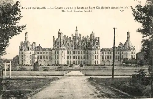 AK / Ansichtskarte Chambord_Blois Le Chateau vu de la Route de Saint Die Chambord Blois